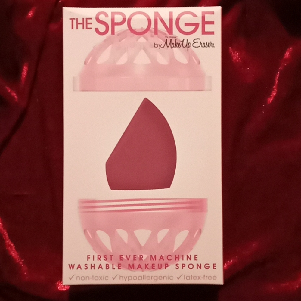 The sponge Make Up Eraser